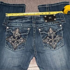 Miss Me Rhinestone embroidered Fleur de lis Bootcut Sz 30 x 32.5 Faded Whisker
